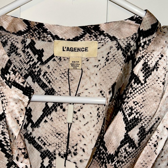 L’AGENCE Silk Snakeskin Blouse - size XS - Light Pink gently worn - Picture 3 of 7